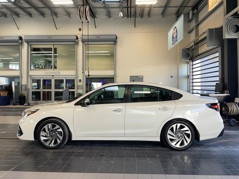 Used 2023 Subaru Legacy Touring XT image 4