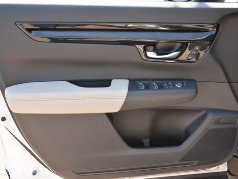 Used 2024 Honda CR-V EX-L image 10