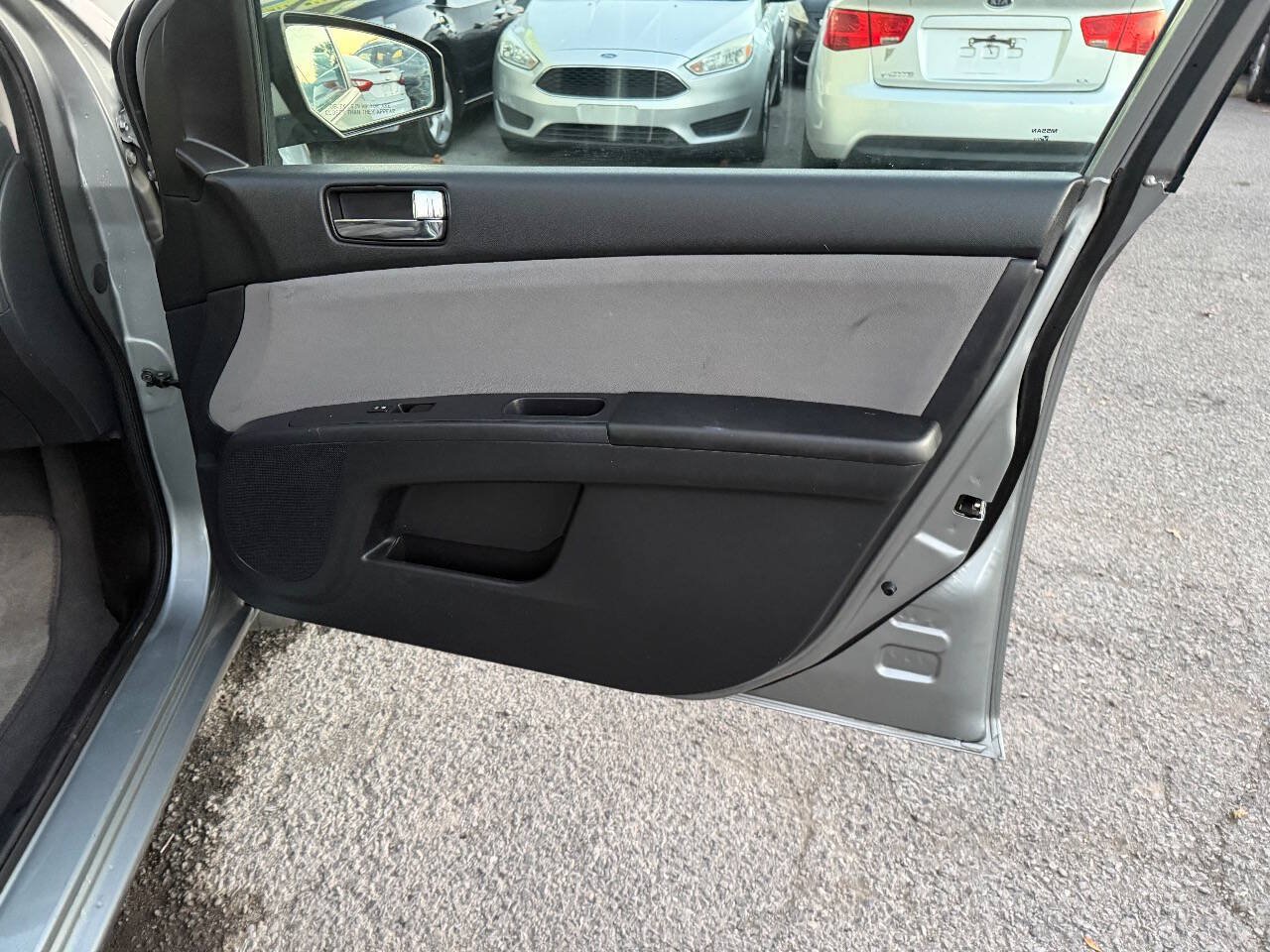 Used 2012 Nissan Sentra 2.0 S FWD image 15