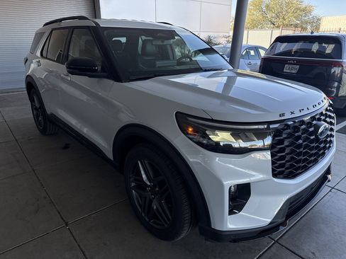 New 2026 Ford Explorer ST image 3