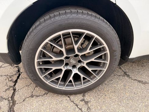 Used 2016 Porsche Macan S w/ Premium Package Plus image 15