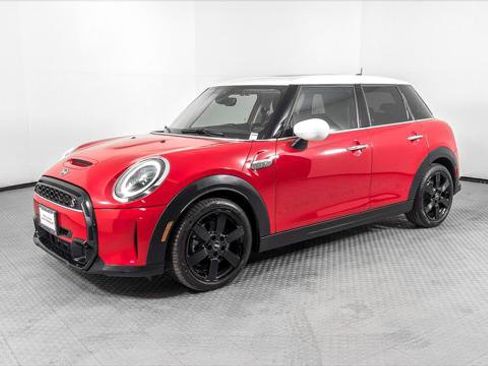 Used 2022 MINI Cooper S image 2