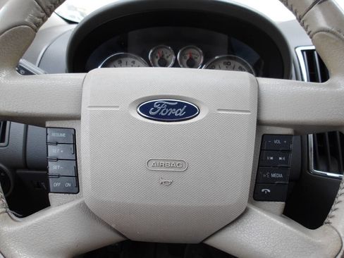Used 2009 Ford Edge SEL image 17
