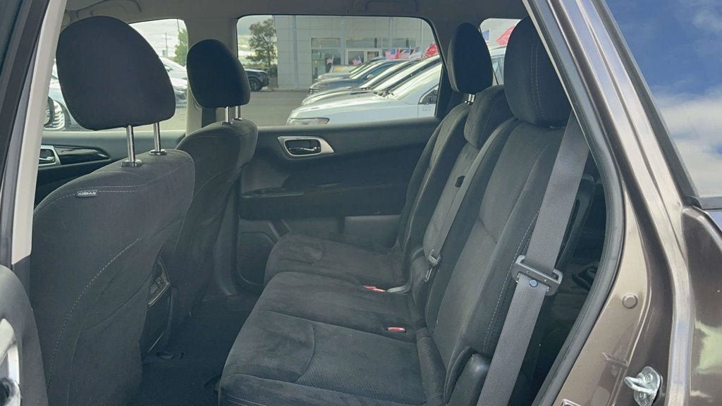 Used 2015 Nissan Pathfinder SV w/ Cargo Package FWD image 13