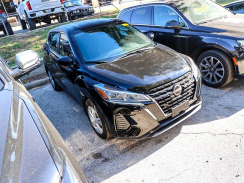Used 2025 Nissan Kicks Play S image 6