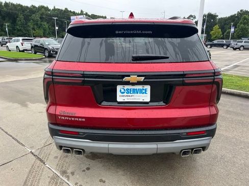 New 2026 Chevrolet Traverse LT w/ LPO, Floor Liner Package FWD image 5