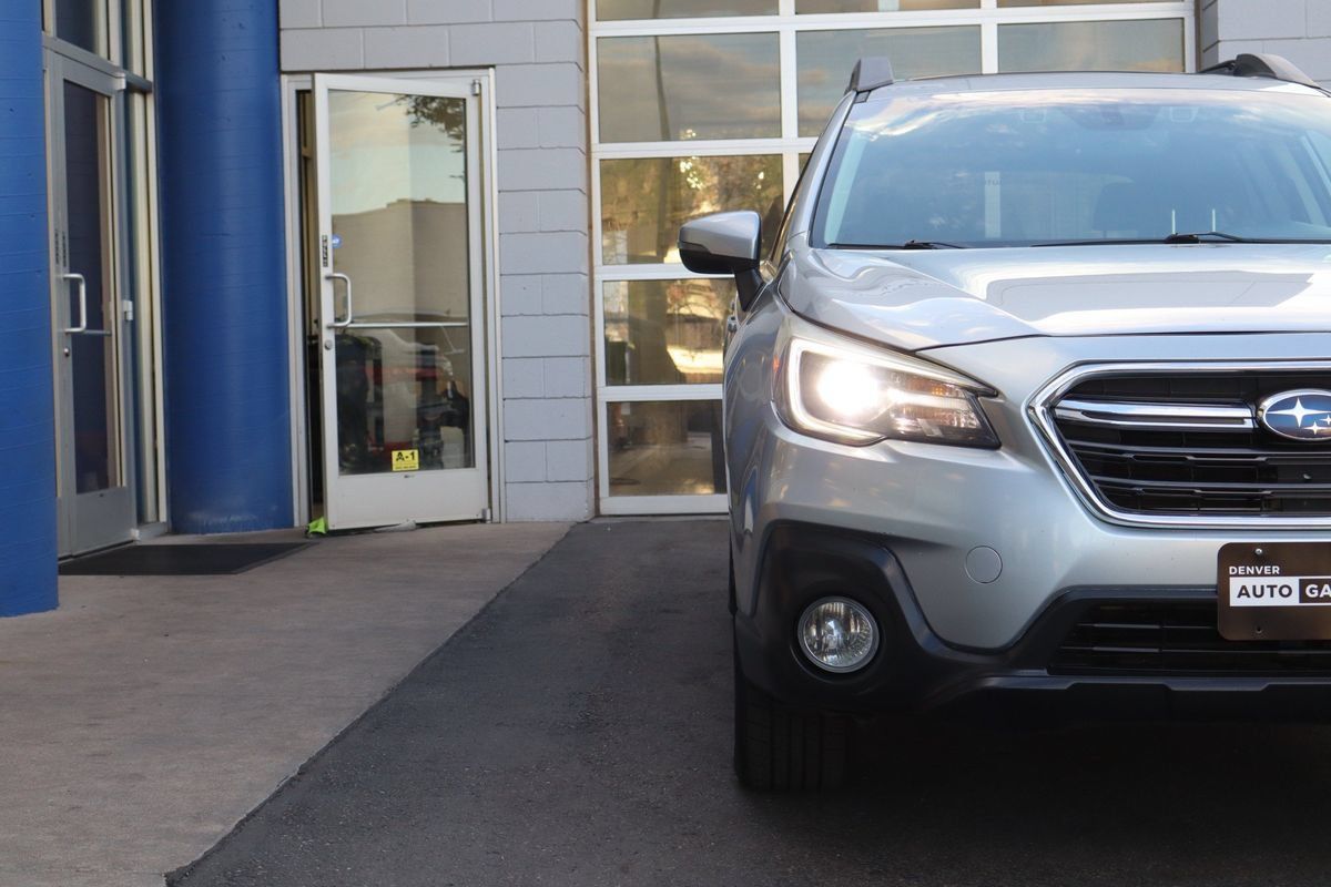 Used 2019 Subaru Outback 2.5i Limited AWD/4WD image 31