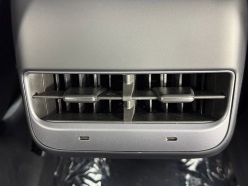 Used 2022 Tesla Model 3 image 33