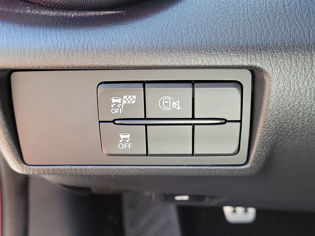 Used 2025 MAZDA MX-5 Miata RF Club RWD image 24