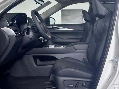 Certified 2025 INFINITI QX60 Luxe w/ Vision Package image 15