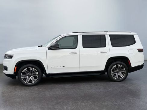 Used 2024 Jeep Wagoneer Series II w/ Flexible Seating Group image 2