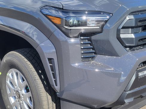 New 2026 Toyota Tacoma SR5 AWD/4WD image 5