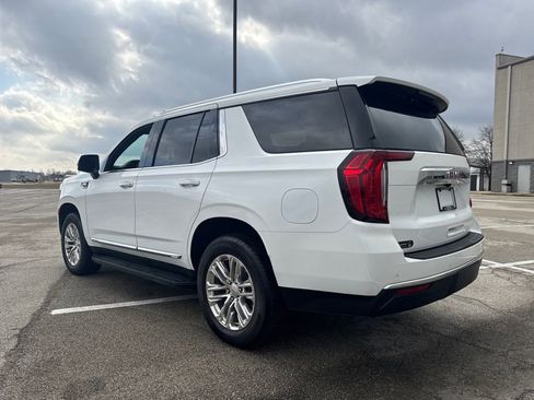 Used 2024 GMC Yukon SLT w/ SLT Premium Package image 4