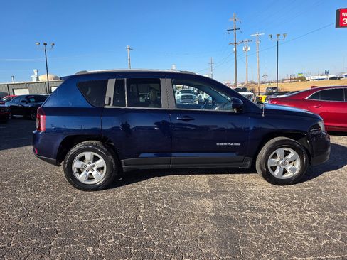 Used 2015 Jeep Compass Latitude image 8