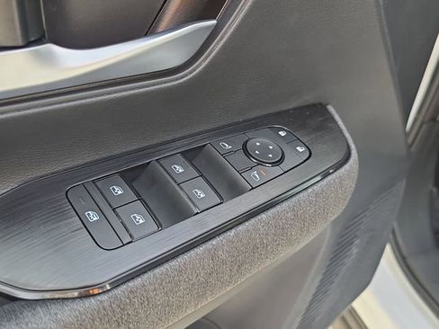 New 2026 Nissan Kicks SV w/ Cold Weather Package FWD image 21