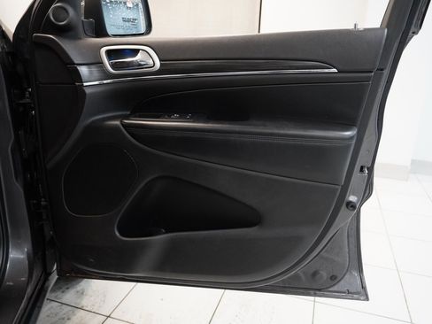 Used 2020 Jeep Grand Cherokee Limited image 33