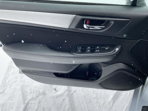 Used 2018 Subaru Legacy 2.5i Premium image 11