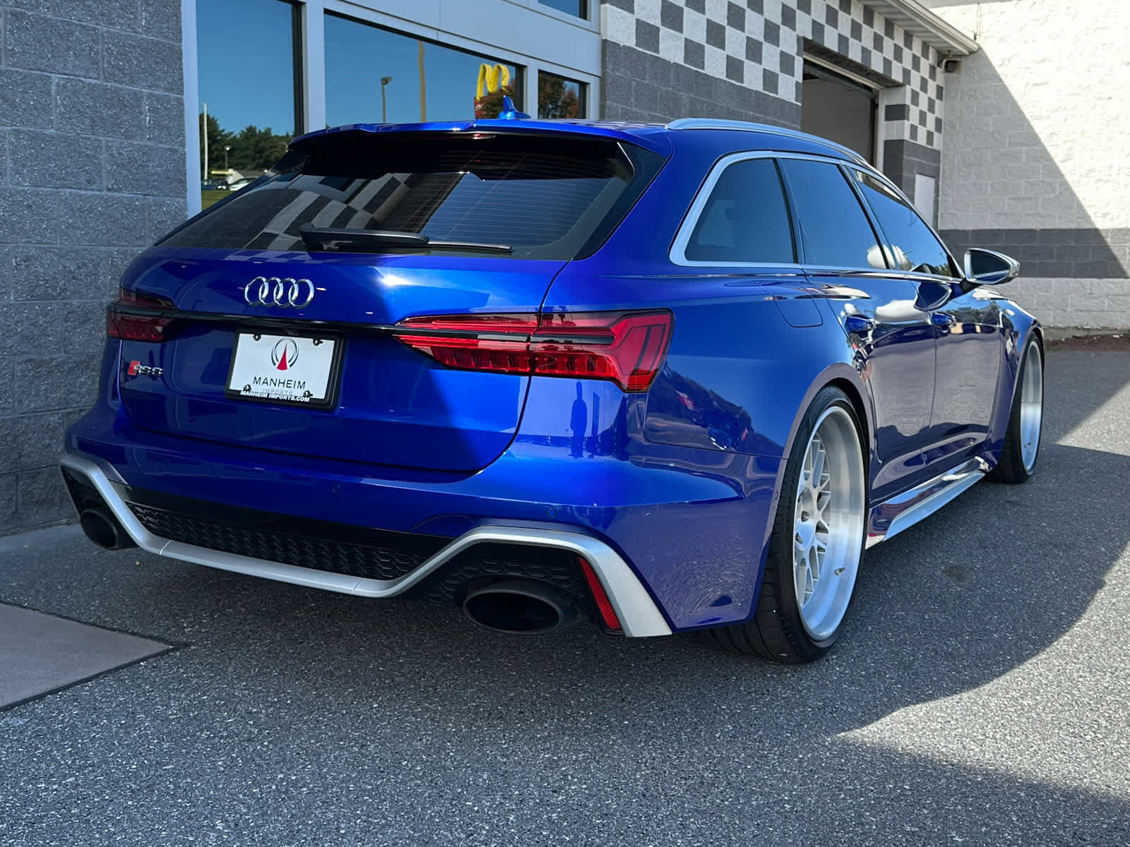 Used 2023 Audi RS 6 AWD/4WD image 4