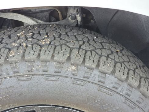 Used 2024 Chevrolet Silverado 1500 RST image 28