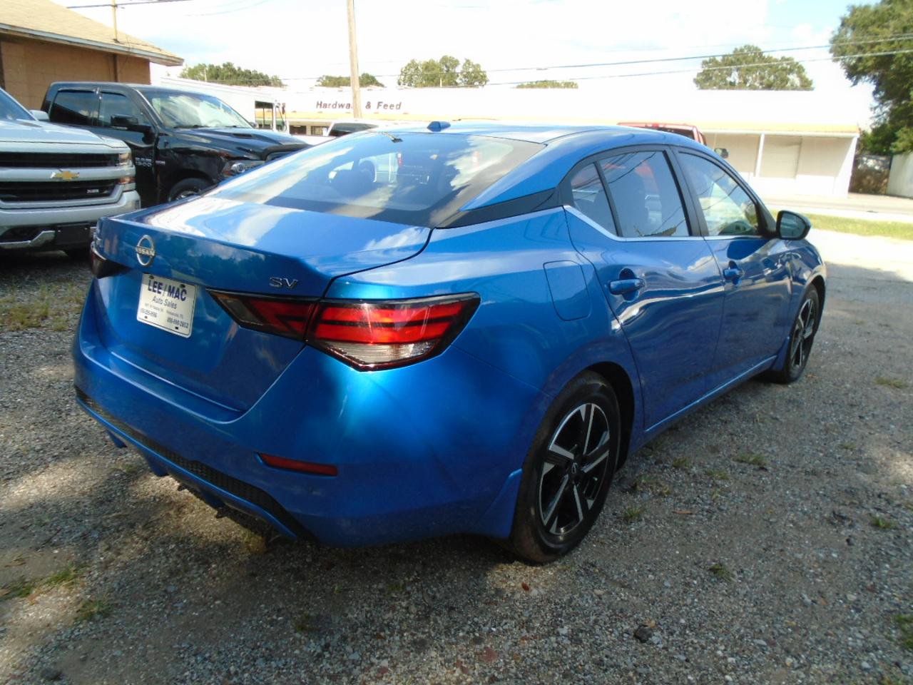 Used 2024 Nissan Sentra SV FWD image 4