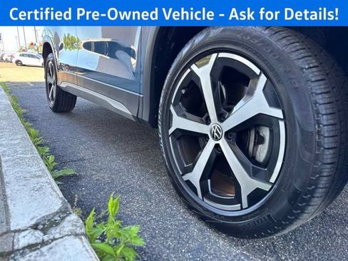 Certified 2025 Volkswagen Tiguan SE w/ Panoramic Sunroof Package AWD/4WD image 6