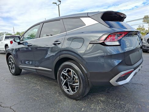 Used 2023 Kia Sportage LX image 4