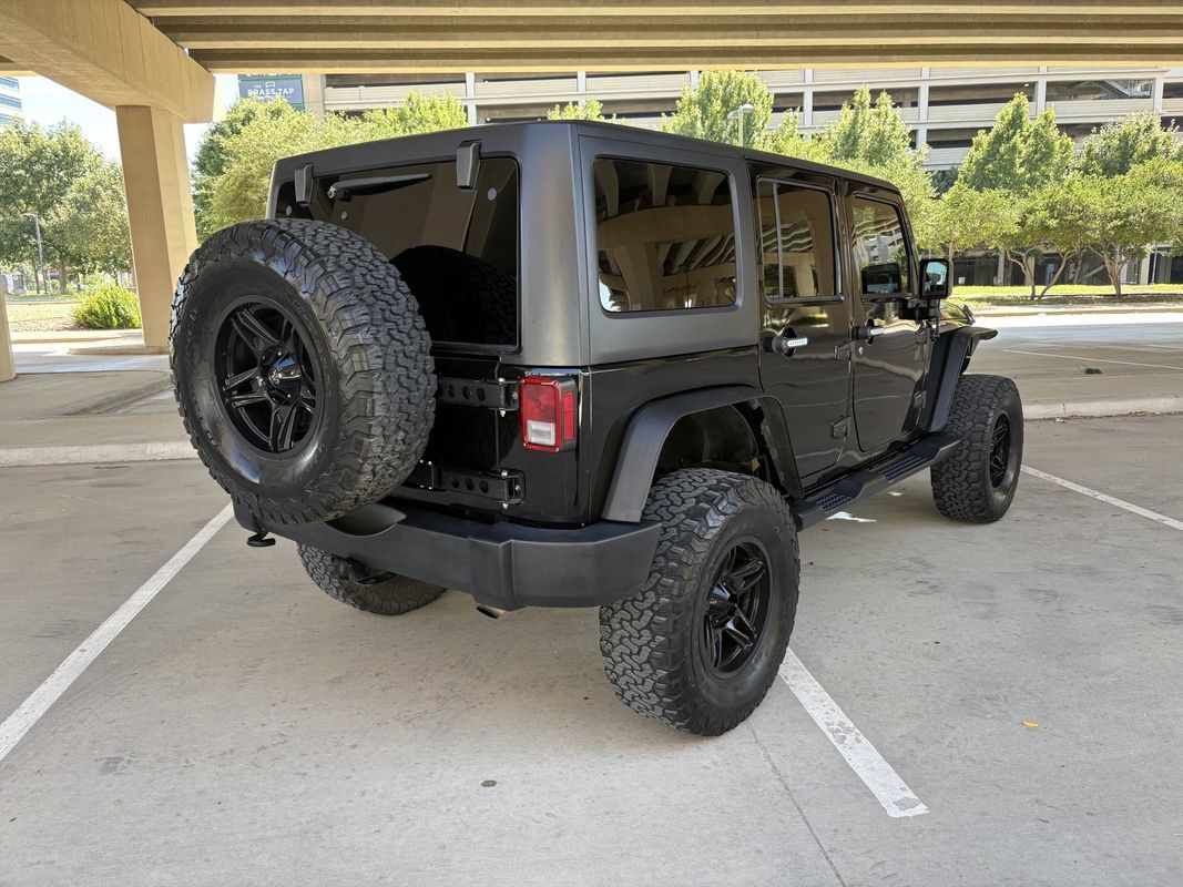 Used 2017 Jeep Wrangler Unlimited Sport w/ Quick Order Package 24S AWD/4WD image 5