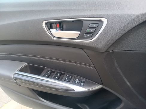 Used 2020 Acura TLX image 15
