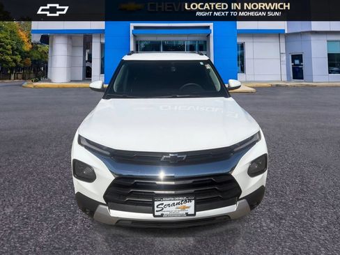 Certified 2023 Chevrolet TrailBlazer LT w/ Convenience Package FWD image 2
