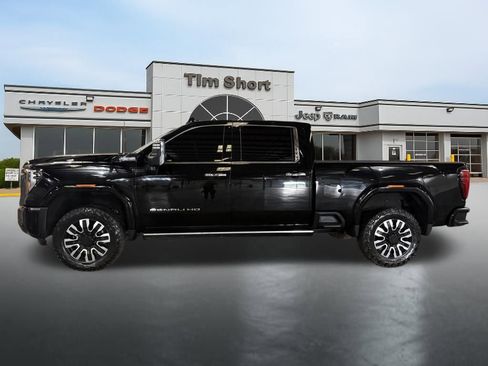 Used 2024 GMC Sierra 2500 Denali Ultimate image 2
