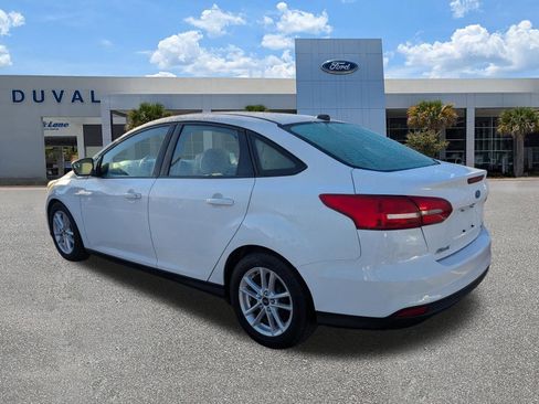 Used 2017 Ford Focus SE image 6