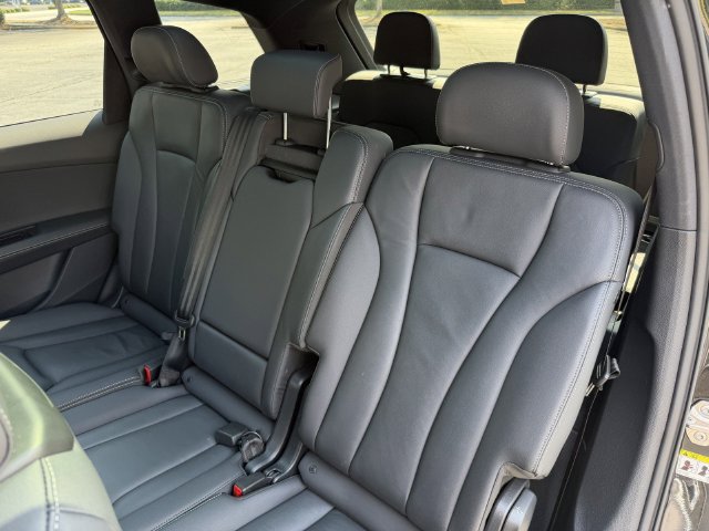 Used 2025 Audi Q7 3.0T Premium Plus AWD/4WD image 29