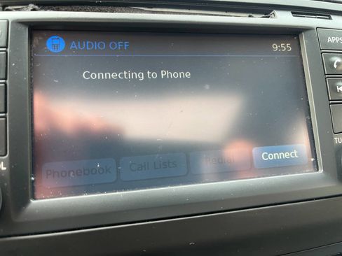 Used 2014 Nissan Frontier SL w/ SL Moonroof Package image 23