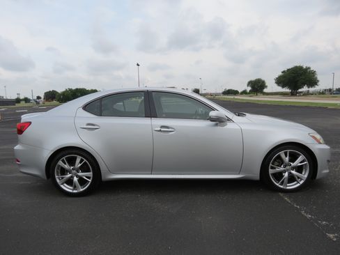 Used 2009 Lexus IS 250 RWD image 4