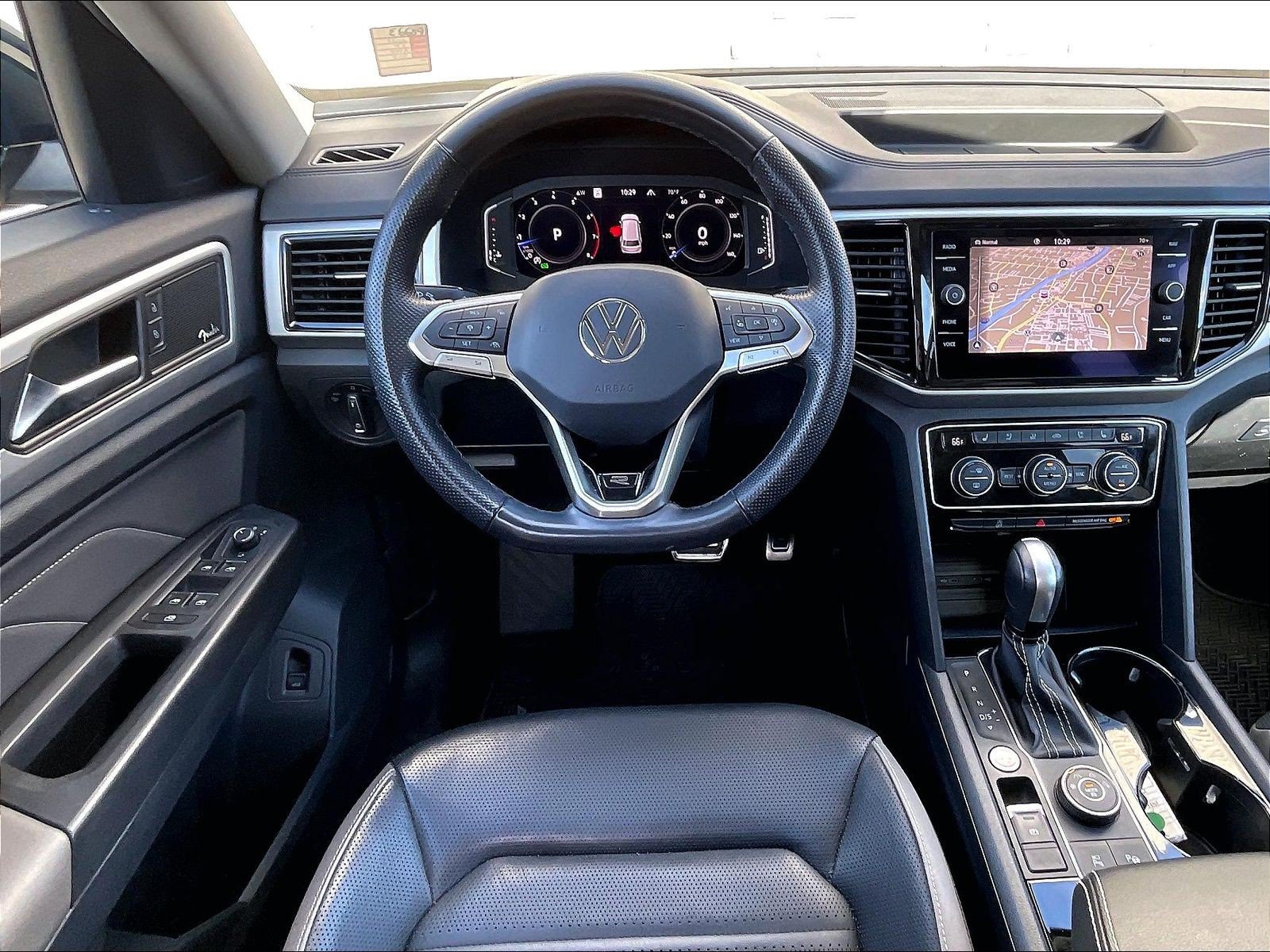 Certified 2022 Volkswagen Atlas SEL Premium AWD/4WD image 4