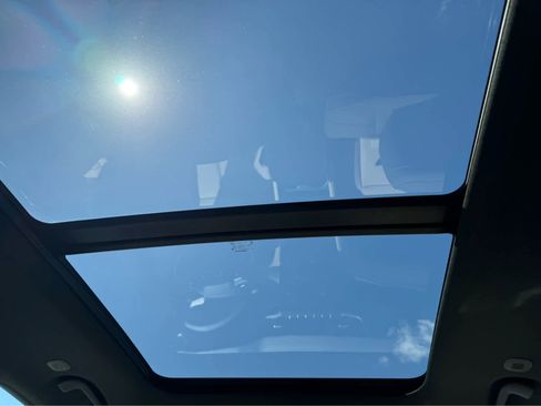 Used 2025 Jeep Grand Cherokee Limited w/ Black Appearance Package image 27