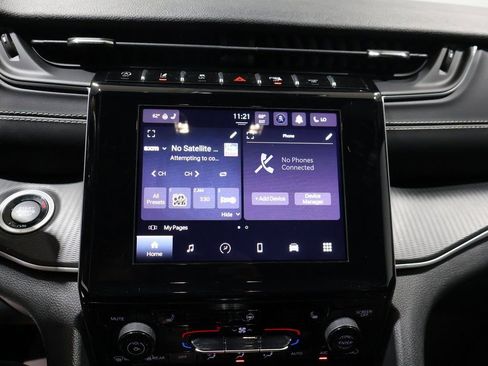 Used 2024 Jeep Grand Cherokee L Altitude image 25