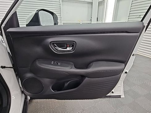 New 2026 Honda HR-V LX image 37