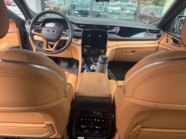 Used 2023 Jeep Grand Cherokee L Summit AWD/4WD image 12