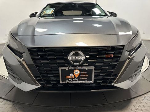 Used 2023 Nissan Altima 2.0 SR image 5