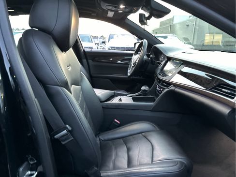 Used 2018 Cadillac CT6 Luxury image 25