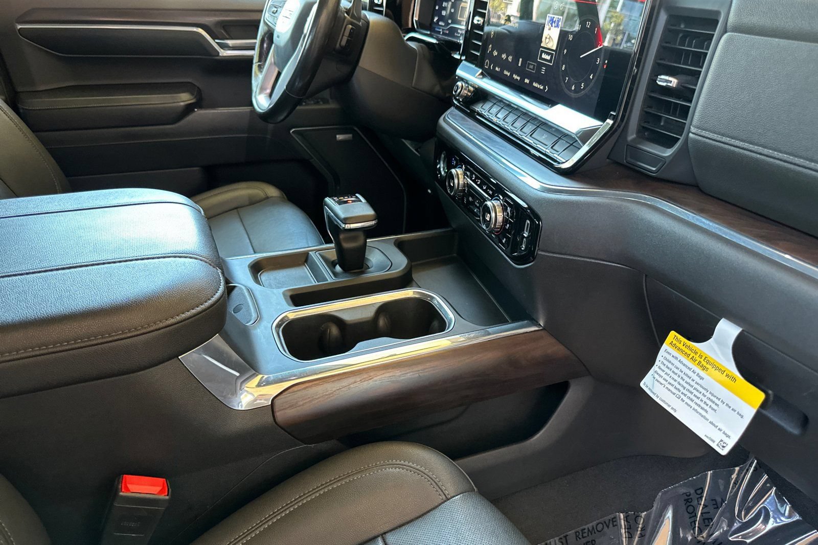 Used 2023 GMC Sierra 1500 SLT w/ SLT Premium Package RWD image 16