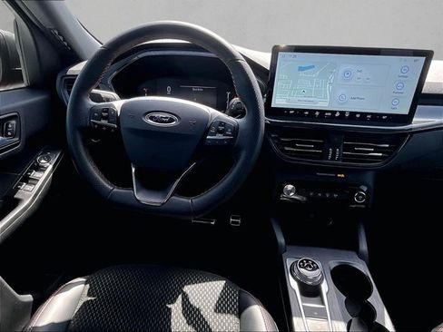 Used 2024 Ford Escape ST-Line w/ Tech Pack #1 FWD image 7