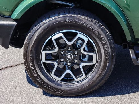 Certified 2025 Ford Bronco Outer Banks AWD/4WD image 9