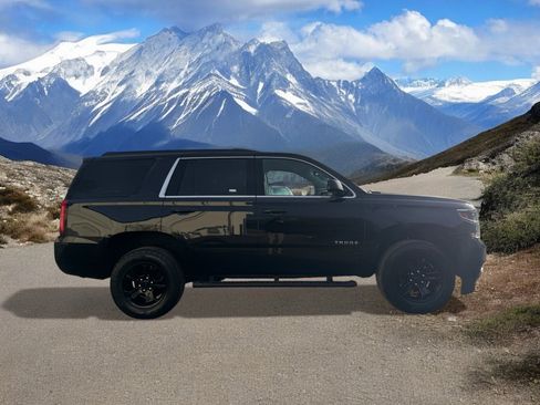 Used 2020 Chevrolet Tahoe LS w/ Enhanced Driver Alert Package image 6