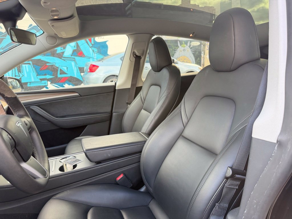 Used 2023 Tesla Model Y AWD image 7