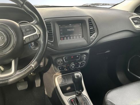 Used 2020 Jeep Compass Latitude image 6