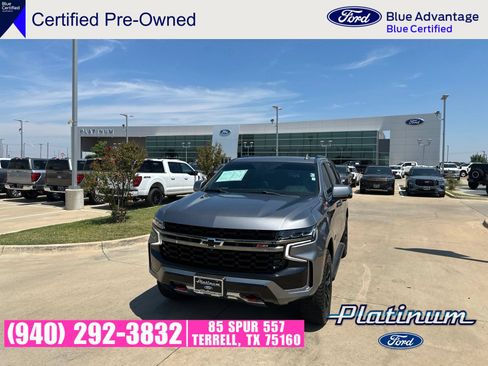 Used 2022 Chevrolet Tahoe Z71 w/ Luxury Package AWD/4WD image 25