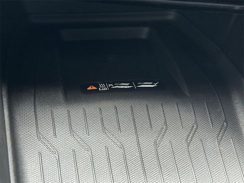 New 2026 Chevrolet Equinox EV LT image 28