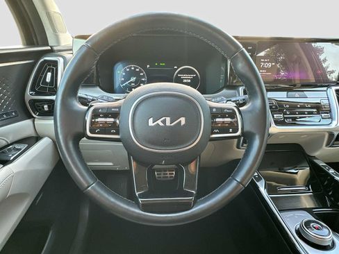 Used 2023 Kia Sorento SX Prestige w/ Panoramic Sunroof Package AWD/4WD image 11